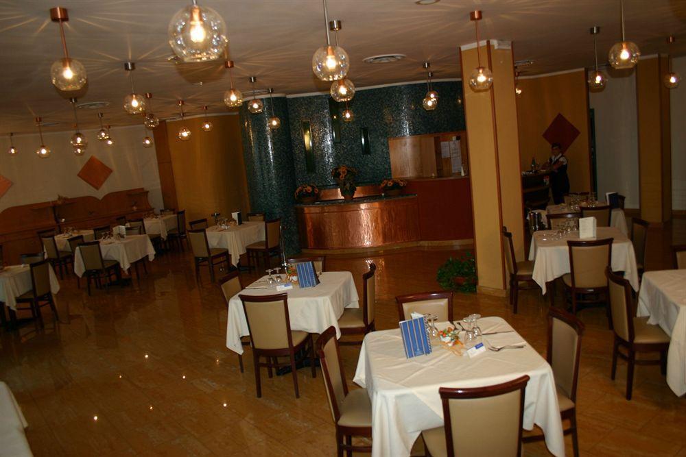 Millennium Gold 4* Nápoles