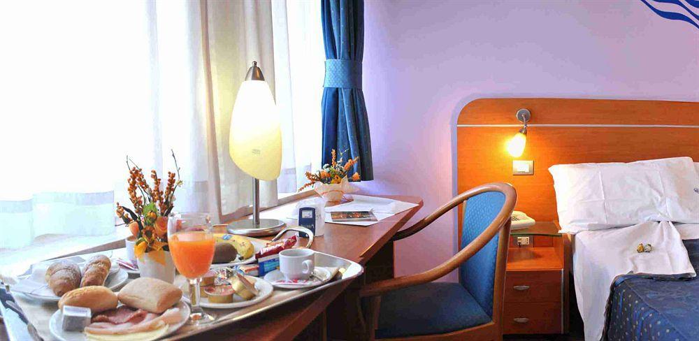 Millennium Gold Hotel Nápoles